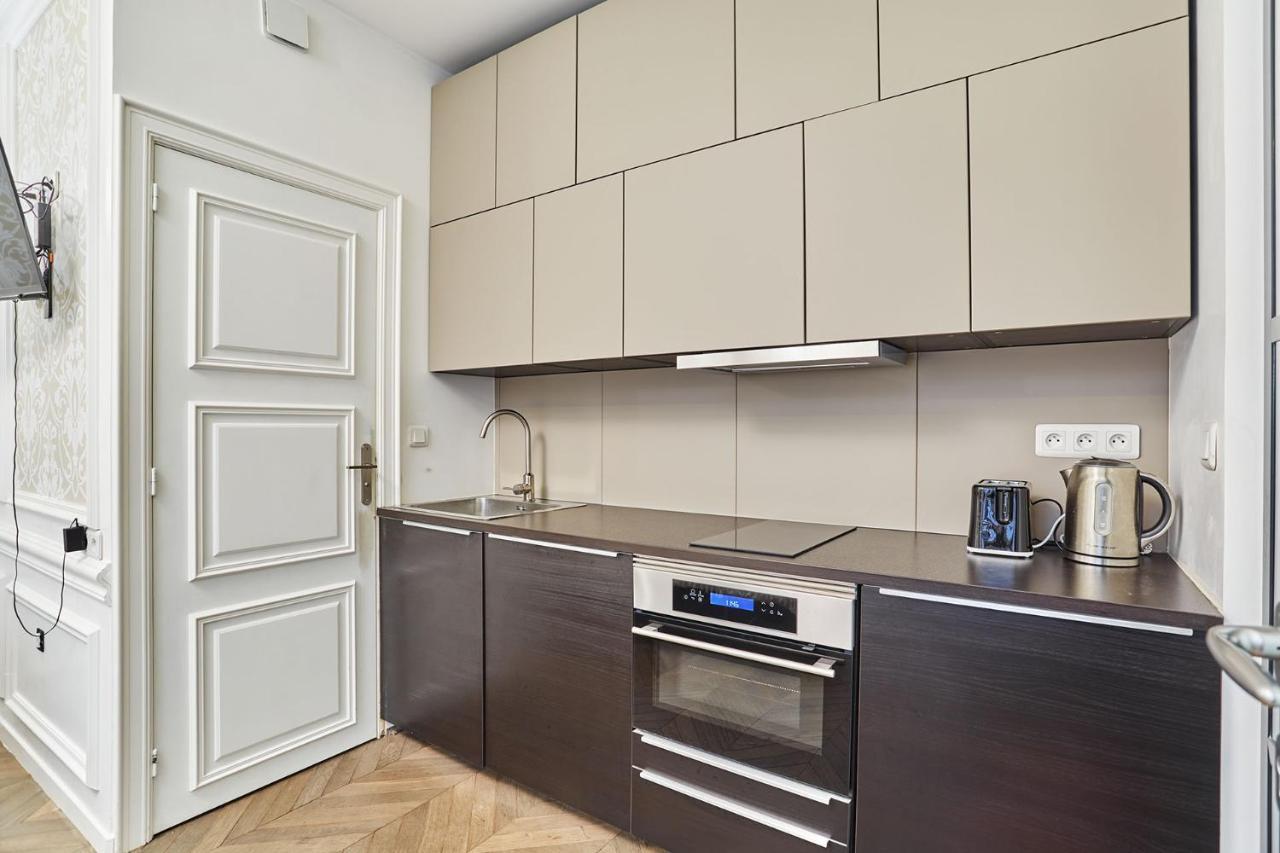 Apartment Louvre Museum By Studio Prestige Paris Eksteriør bilde